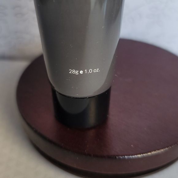 Biorace Pore Tightening Pearl Clay Mask - Picture 3 of 6